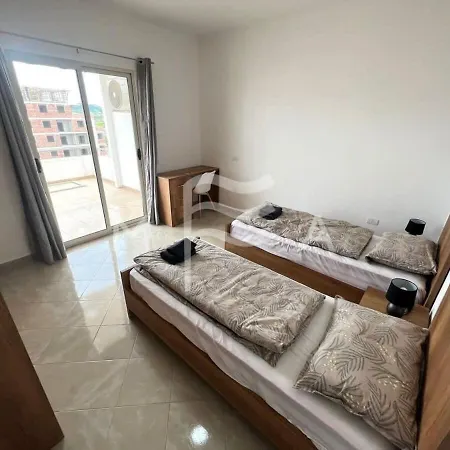 Marine Jewel Retreat B52 Appartamento Golem (Tirana)