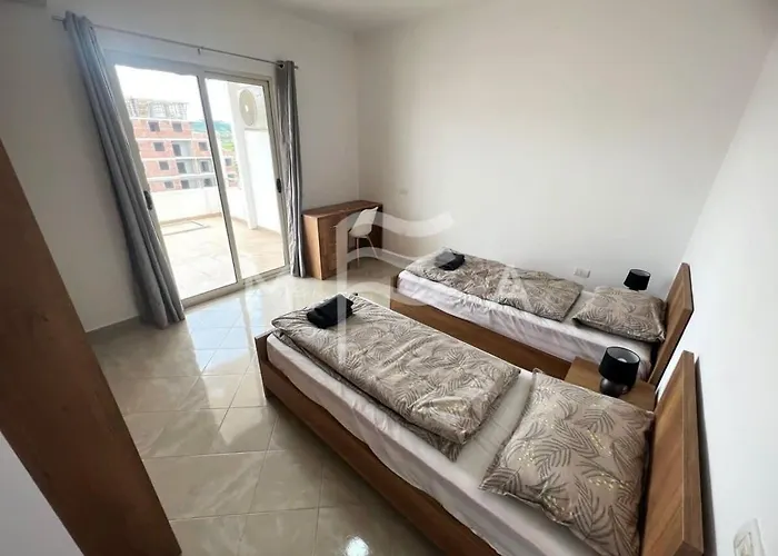 Marine Jewel Retreat B52 Appartamento Golem (Tirana)